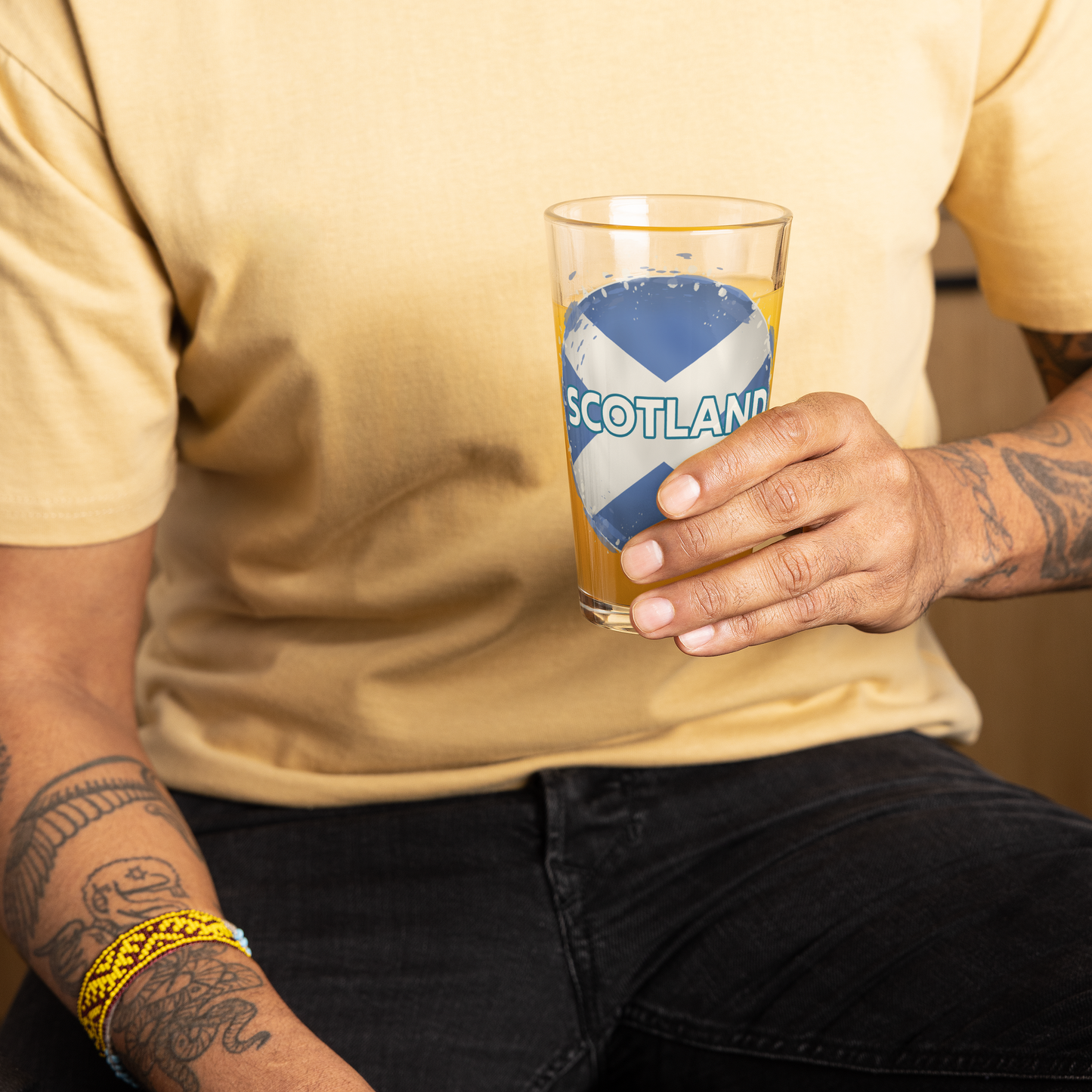 Scotland Grunge Style Flag Shaker pint glass