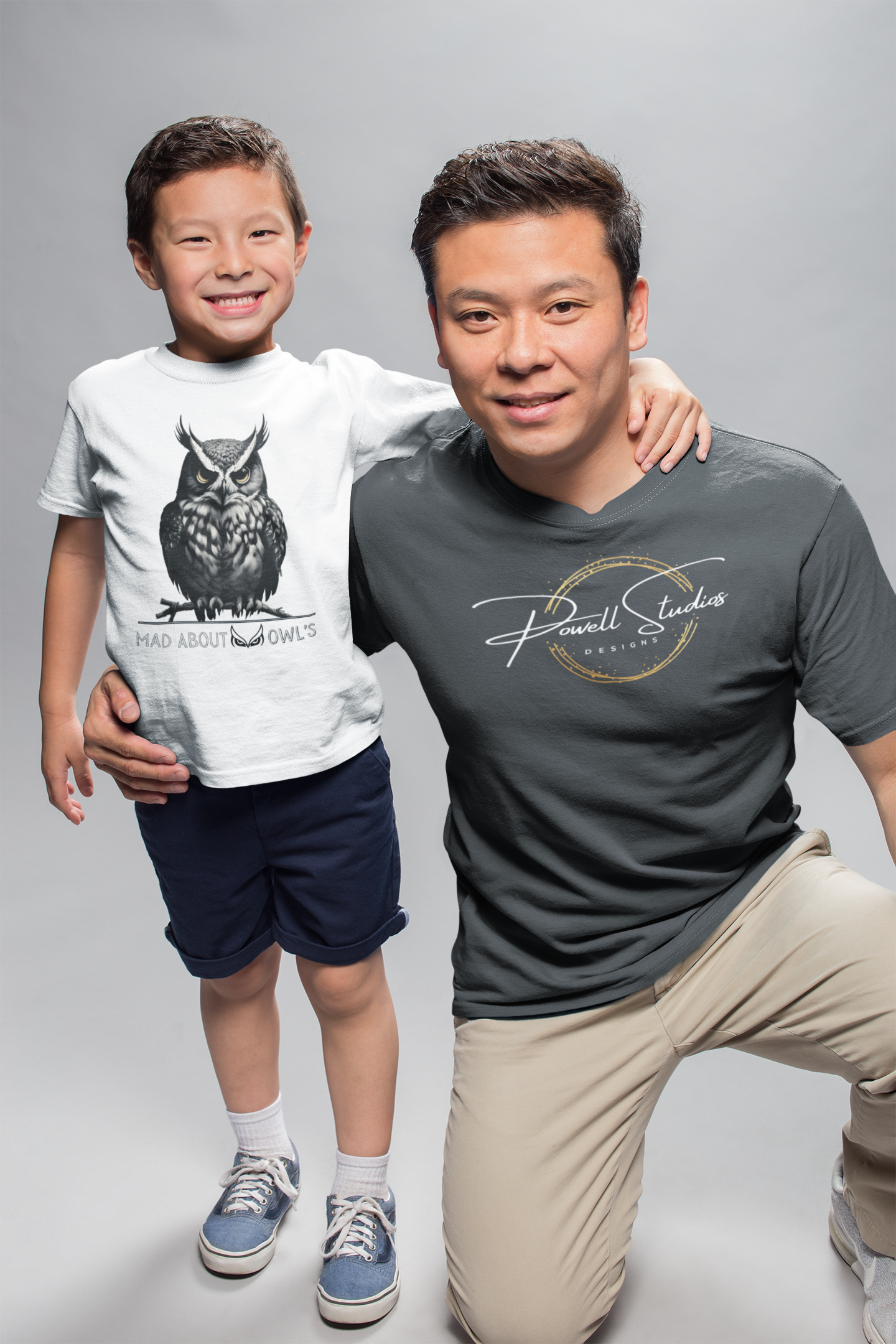 Mad About Owl's : Unisex t-shirt