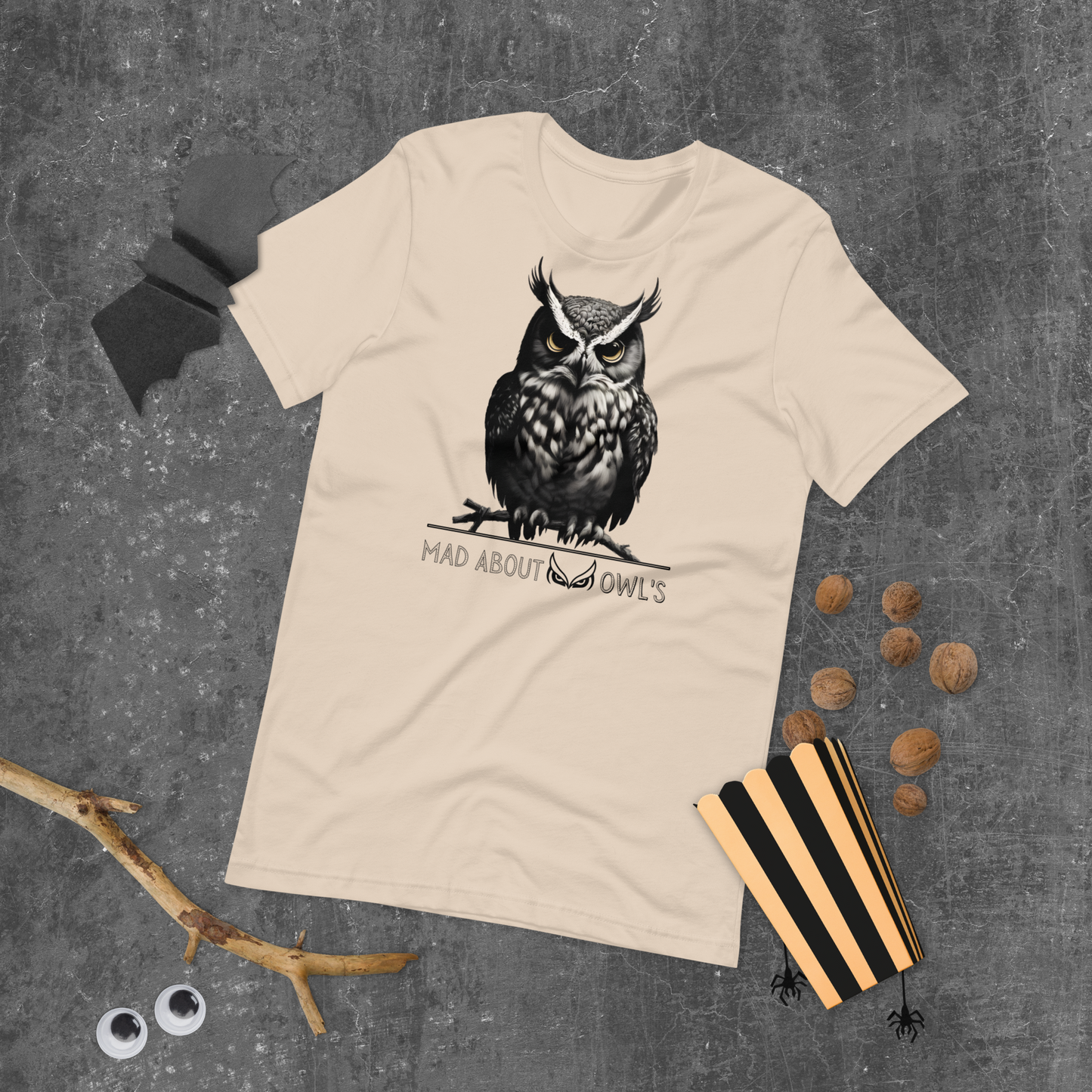 Mad About Owl's : Unisex t-shirt