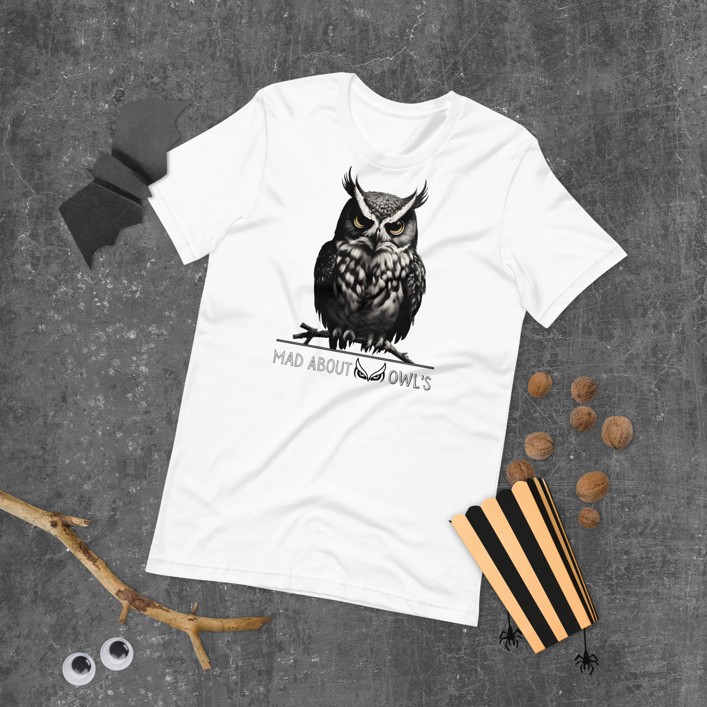 Mad About Owl's : Unisex t-shirt