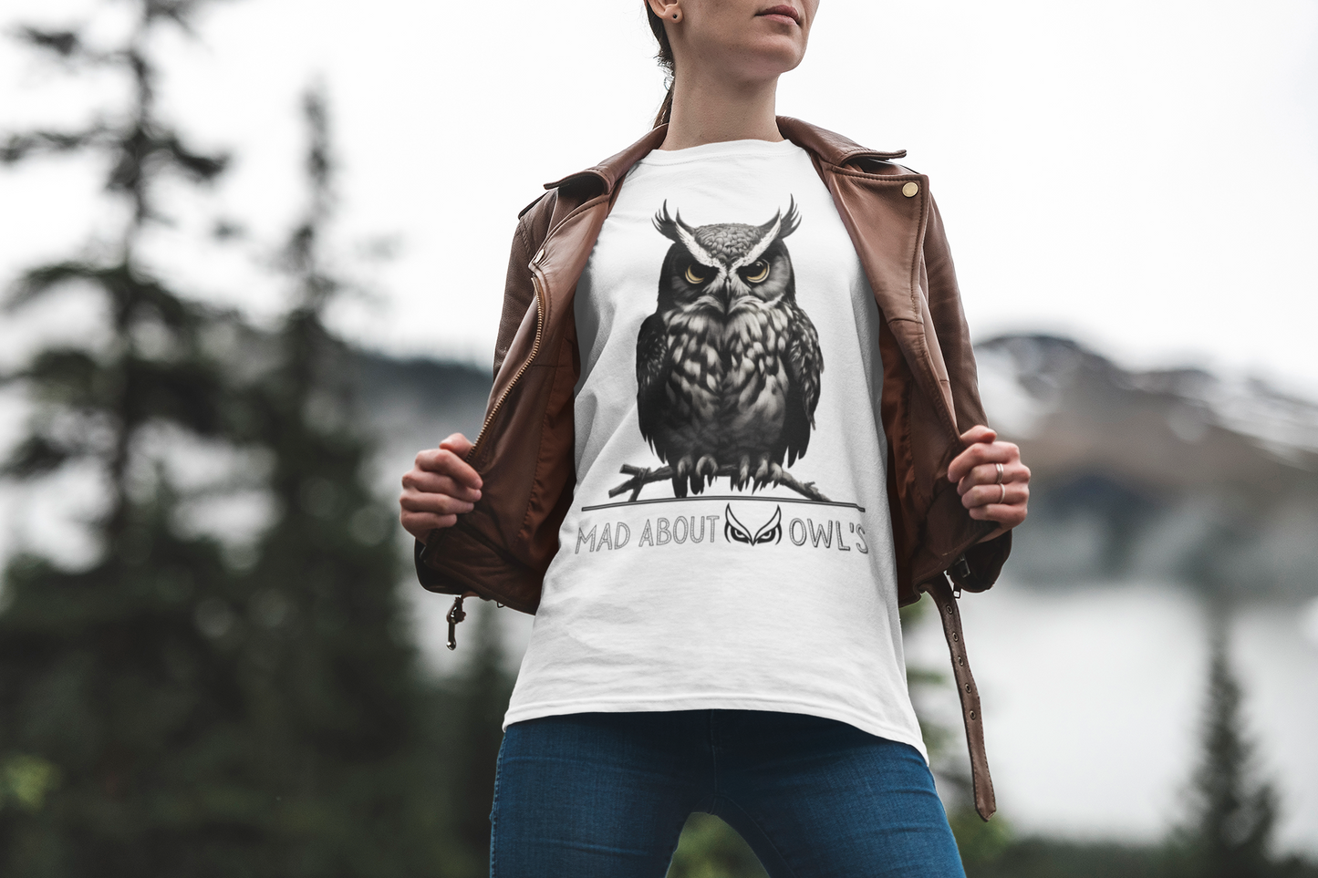 Mad About Owl's : Unisex t-shirt